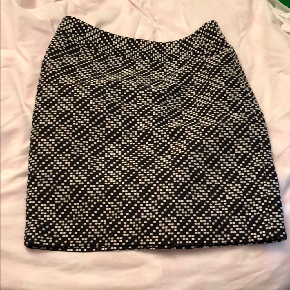 Black and white geometric print skirt